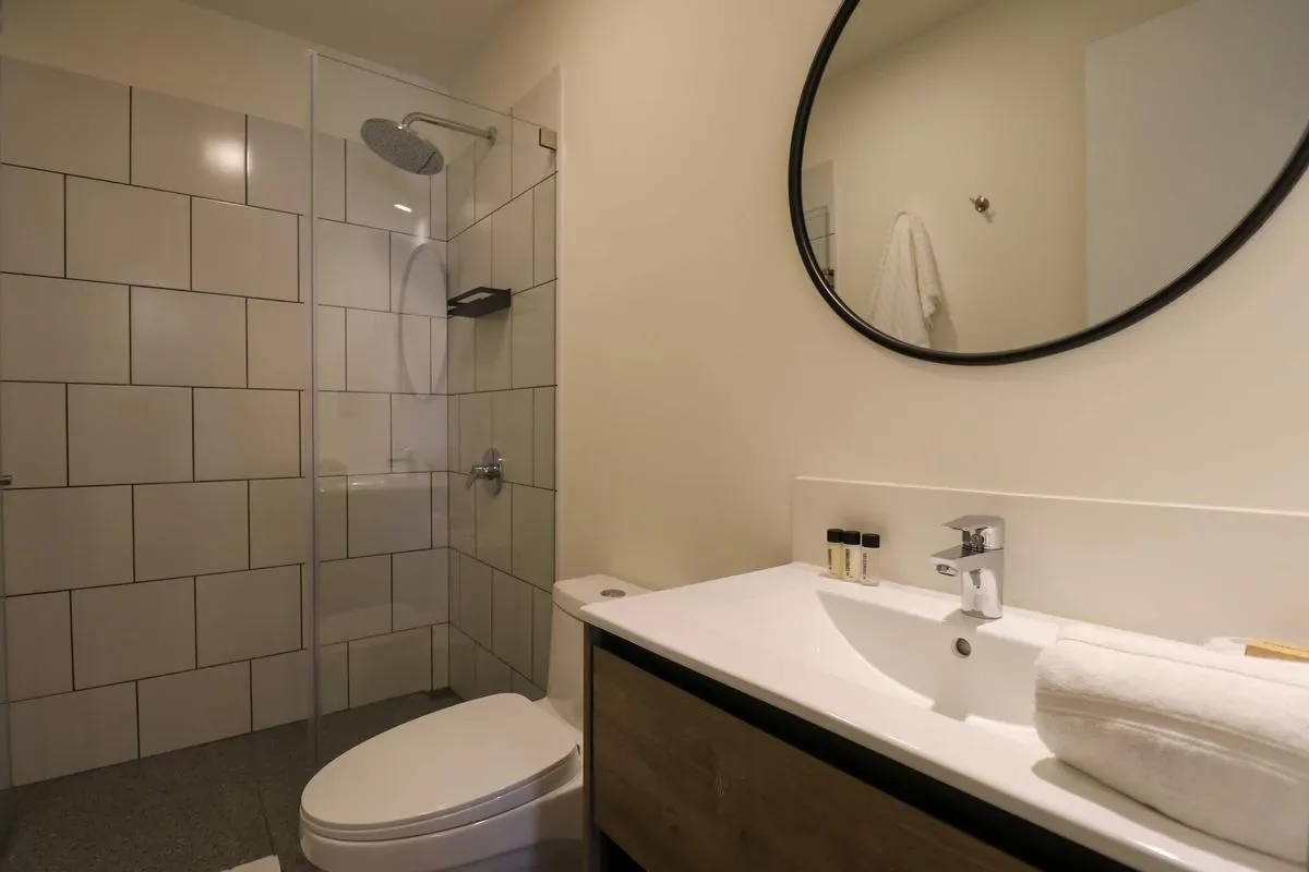 Central 2BR w/ Balcony in Miraflores