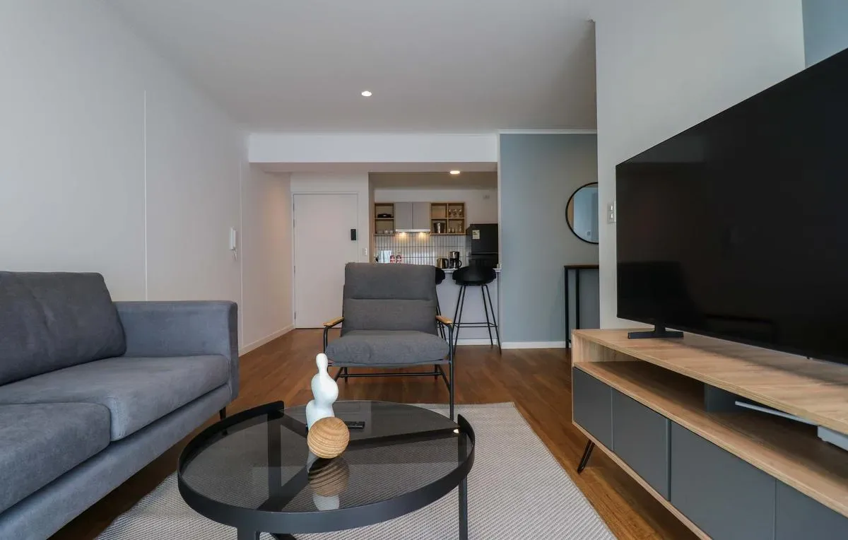 Central 2BR w/ Balcony in Miraflores