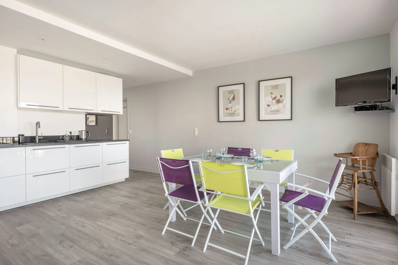 Apartment for four with marina view