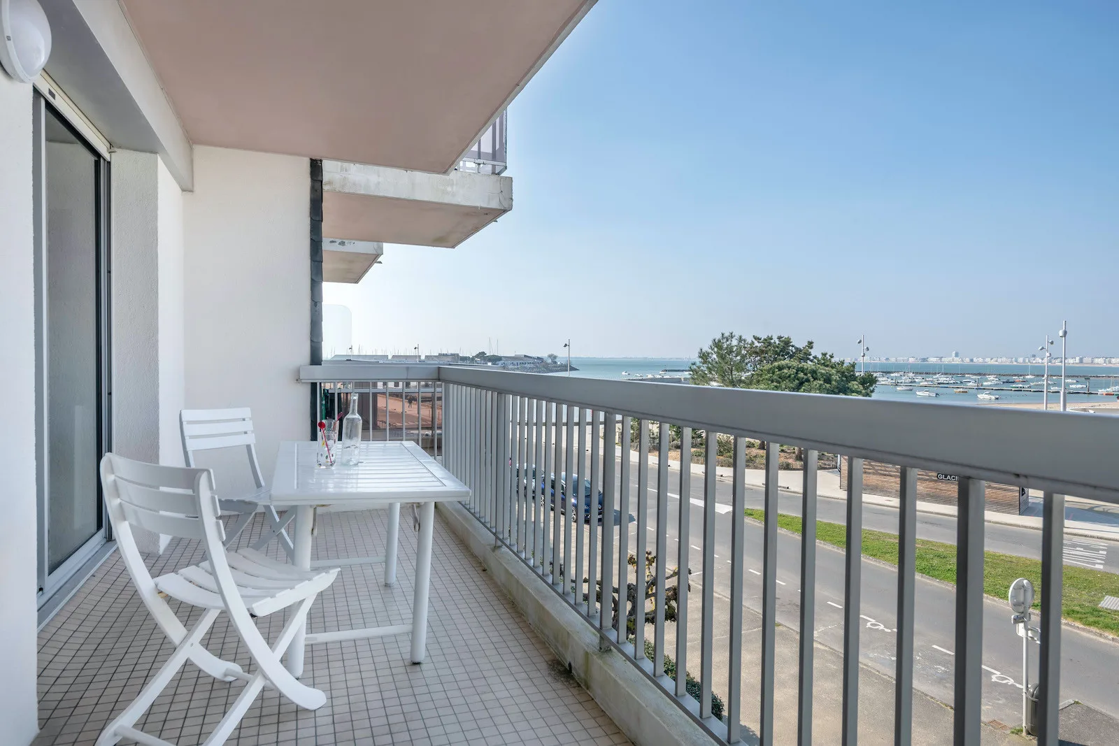 Apartment for four with marina view