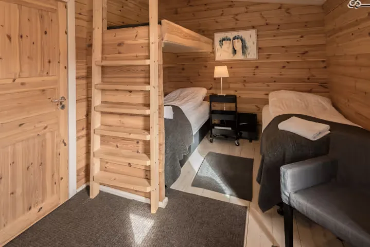 Lodge beds