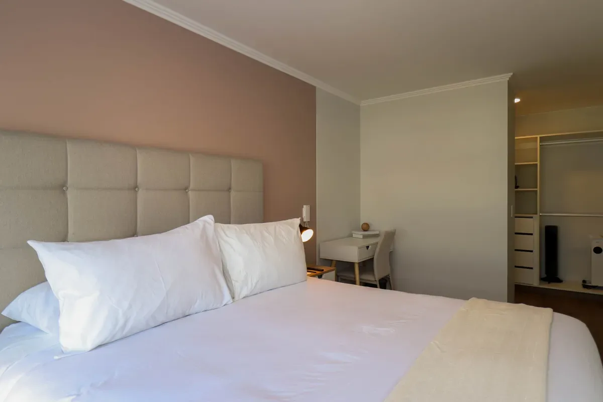 Deluxe 3BR w/ Balcony in Prime Miraflores