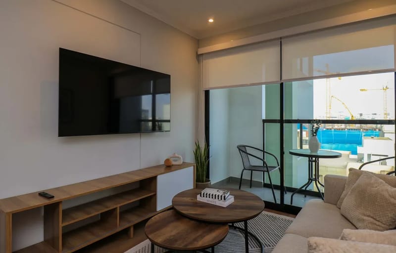 Deluxe 3BR w/ Balcony in Prime Miraflores