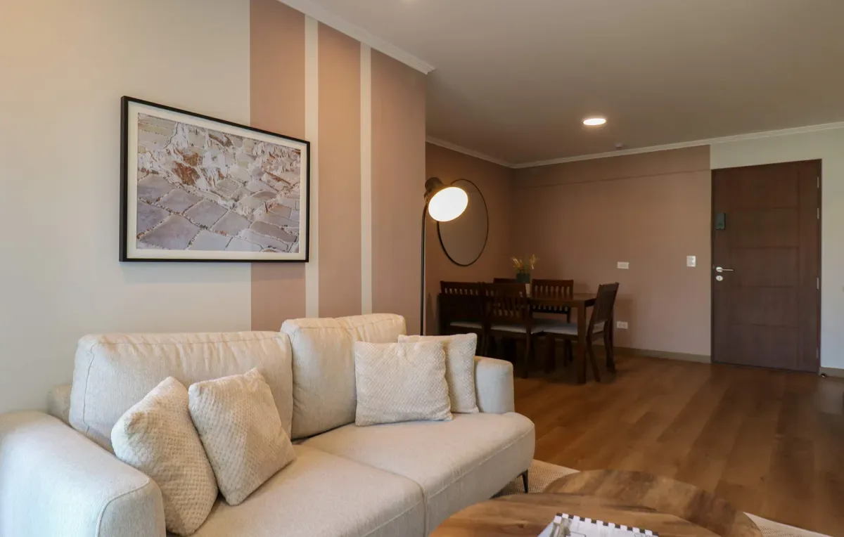 Deluxe 3BR w/ Balcony in Prime Miraflores