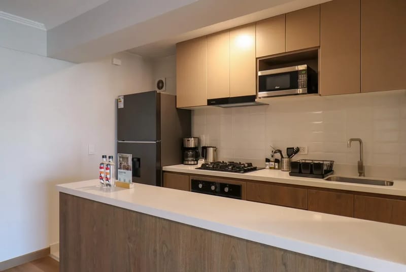 Deluxe 3BR w/ Balcony in Prime Miraflores