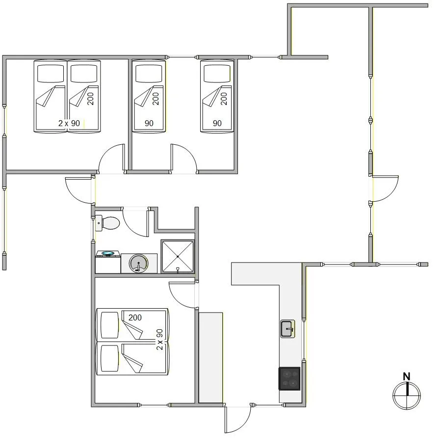A floor plan shows several bedrooms, bathrooms, and a kitchen area.