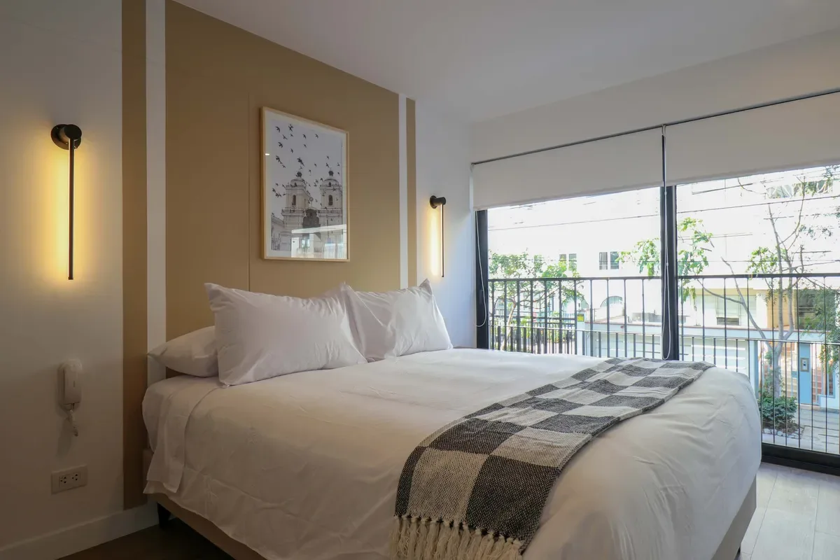 Deluxe 2BR w/ Terrace in Miraflores