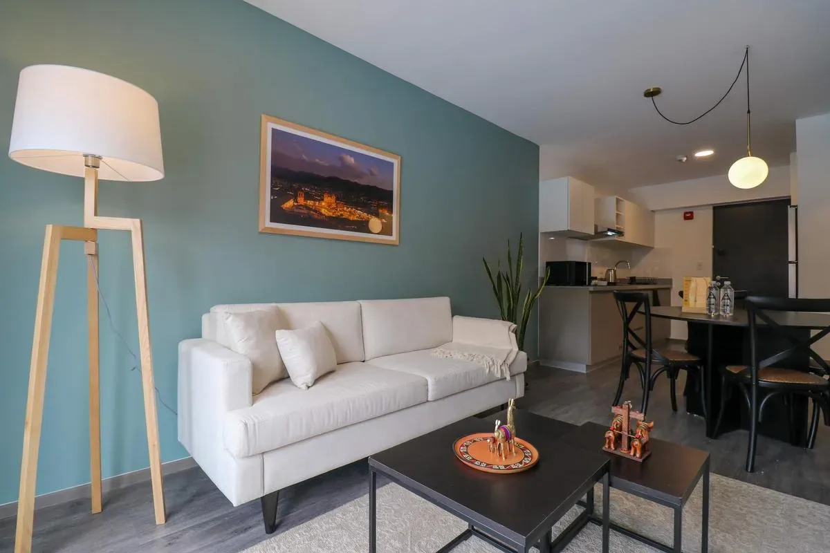 Warm 1BR in Historic Cusco w/ Balcony