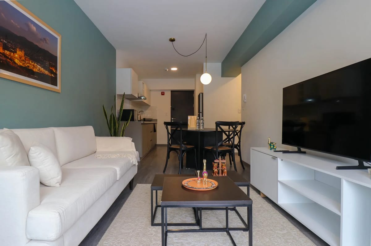 Warm 1BR in Historic Cusco w/ Balcony