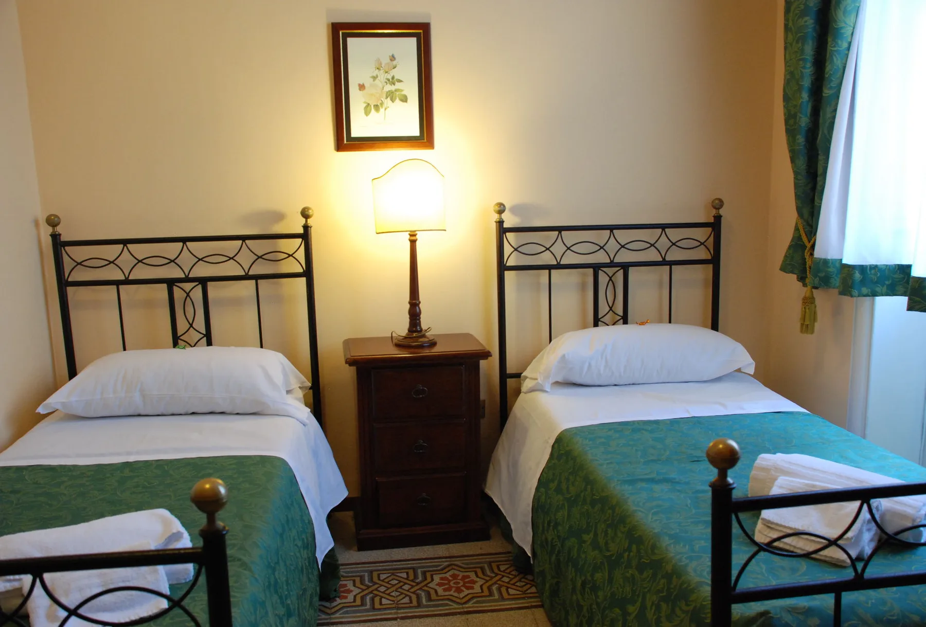 Habitación con dos camas individuales