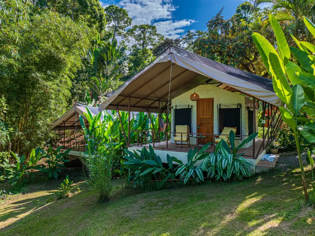 Private Glamping Tents: exterior