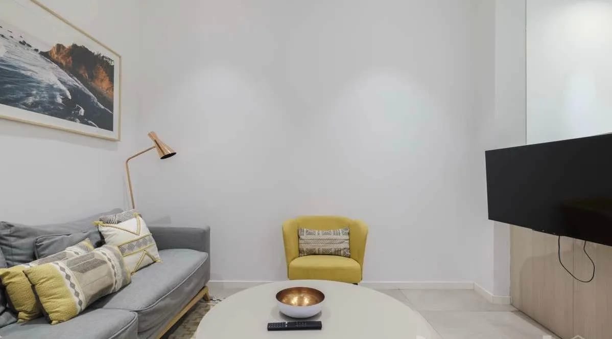 Chic 1BR in the Vibrant Chueca Neighborhood