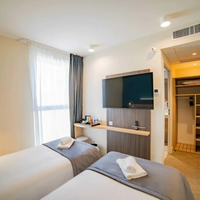 Twin-room photo