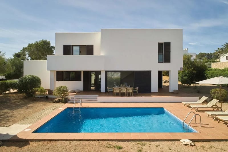 Sunny 4BR Villa with Pool in Ibiza