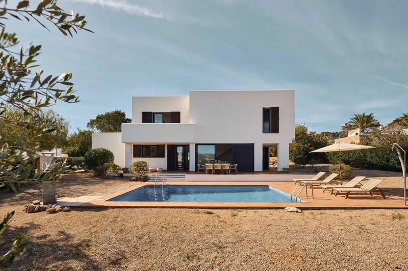 Sunny 4BR Villa with Pool in Ibiza
