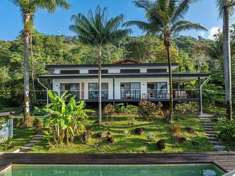 Chic 2BR Villa in Jungle Retreat Near Uvita & Dominical