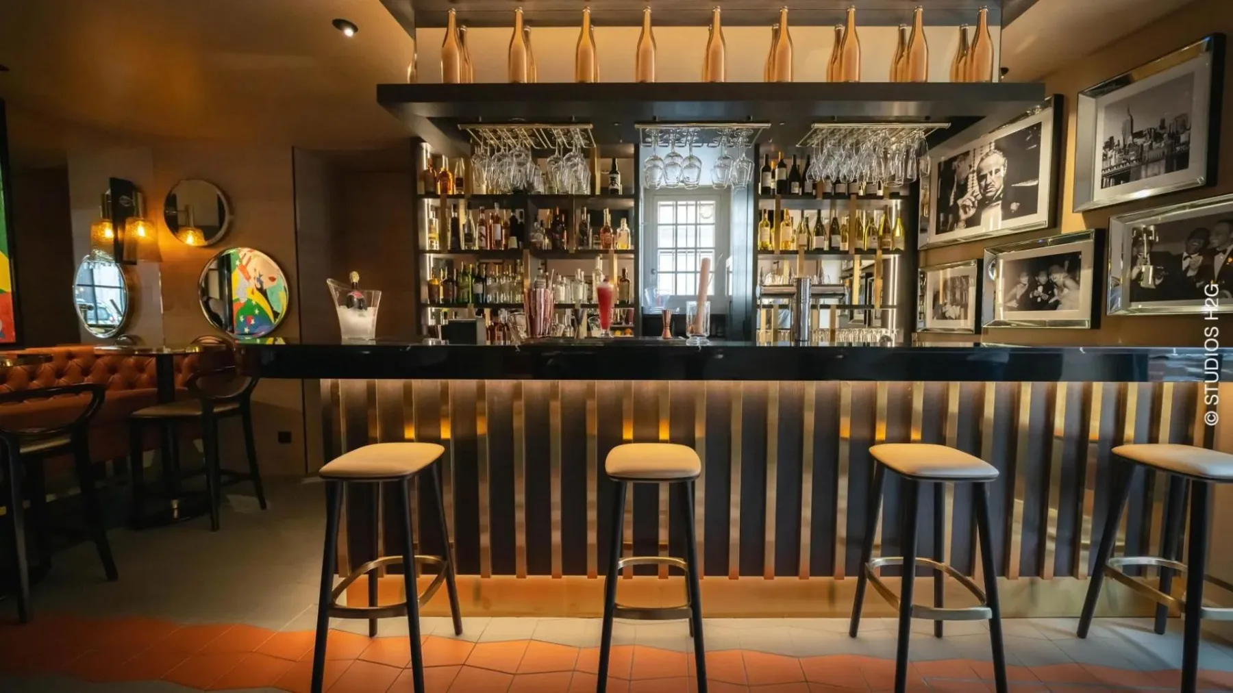 Hotel bar