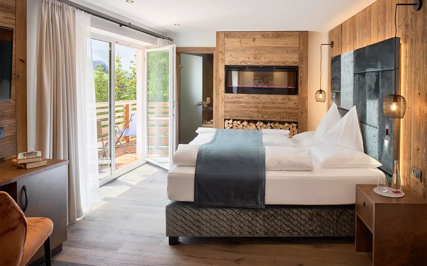 Hotel bedroom