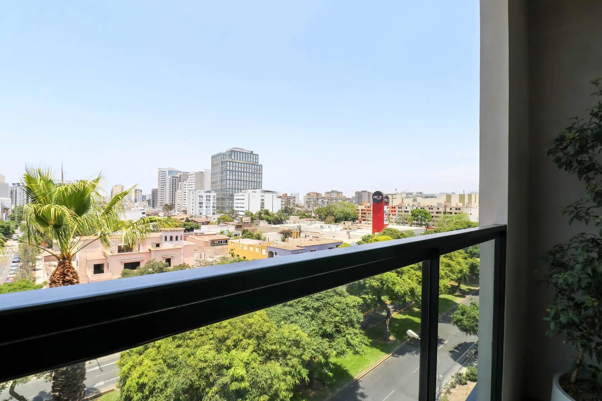 Cozy 1BR w/ Balcony in San Isidro