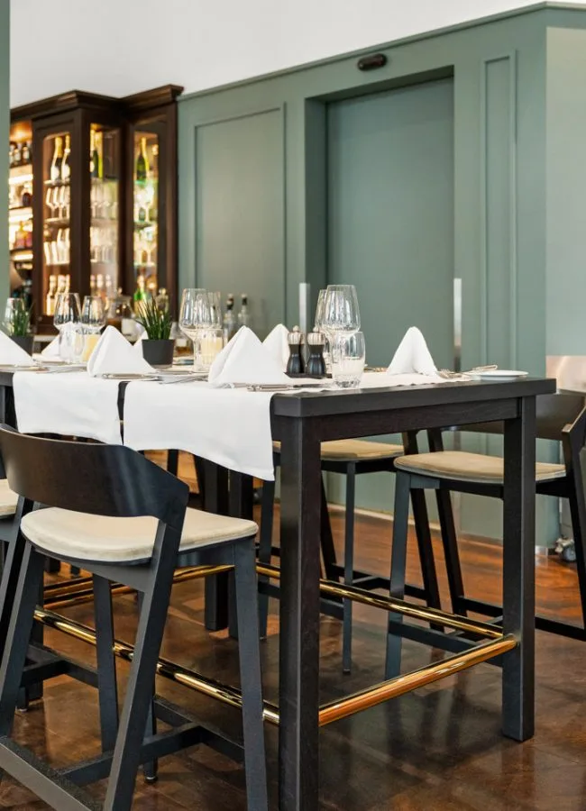 Dining table in the restaurant