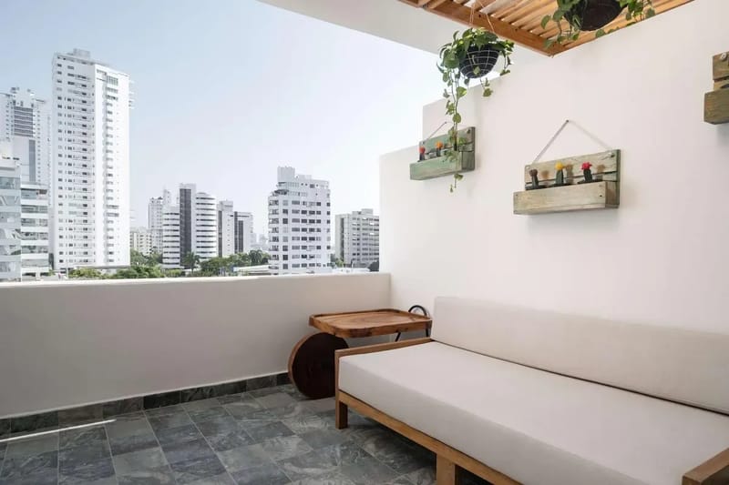 Elegant Loft w/ Balcony in Bocagrande