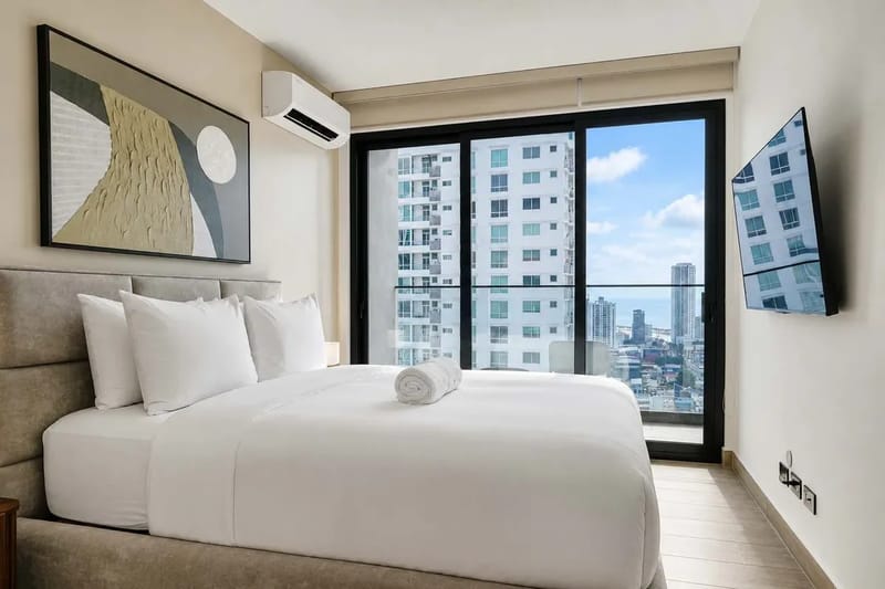 Chic 2BR w/ Balcony & AC in San Francisco