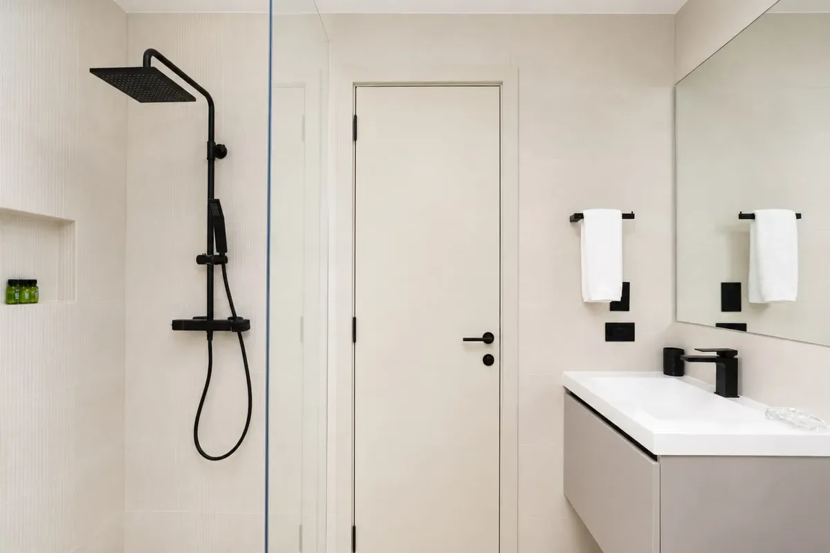 Chic 2BR w/ Balcony & AC in San Francisco