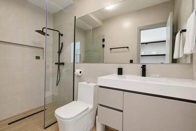 Chic 2BR w/ Balcony & AC in San Francisco