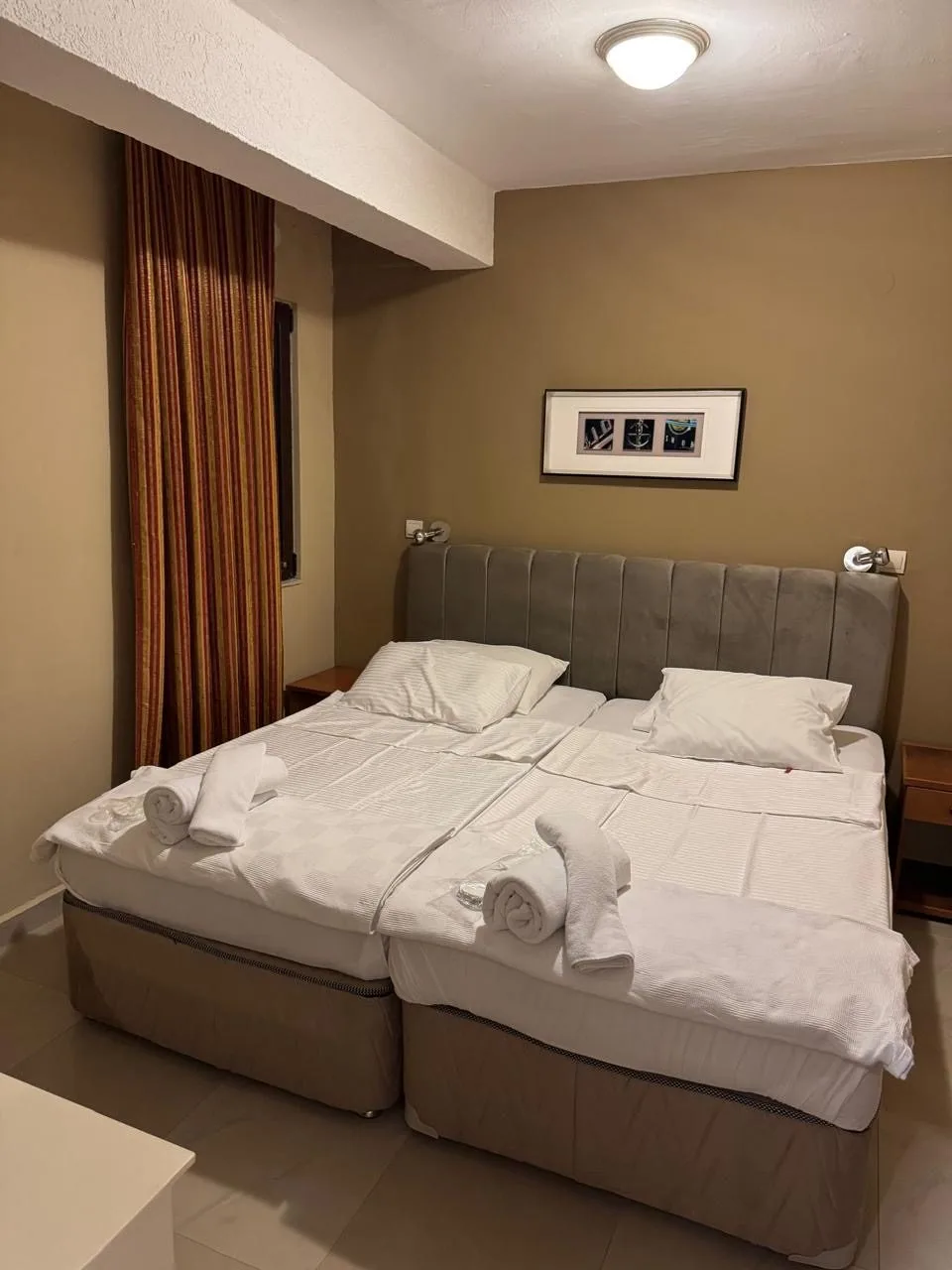 Habitación con dos camas individuales
