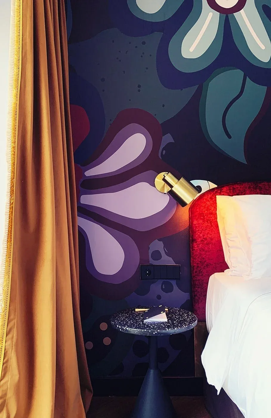 Habitación pequeña y cómoda