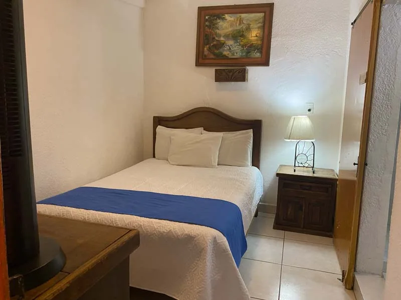 Habitación con cama doble