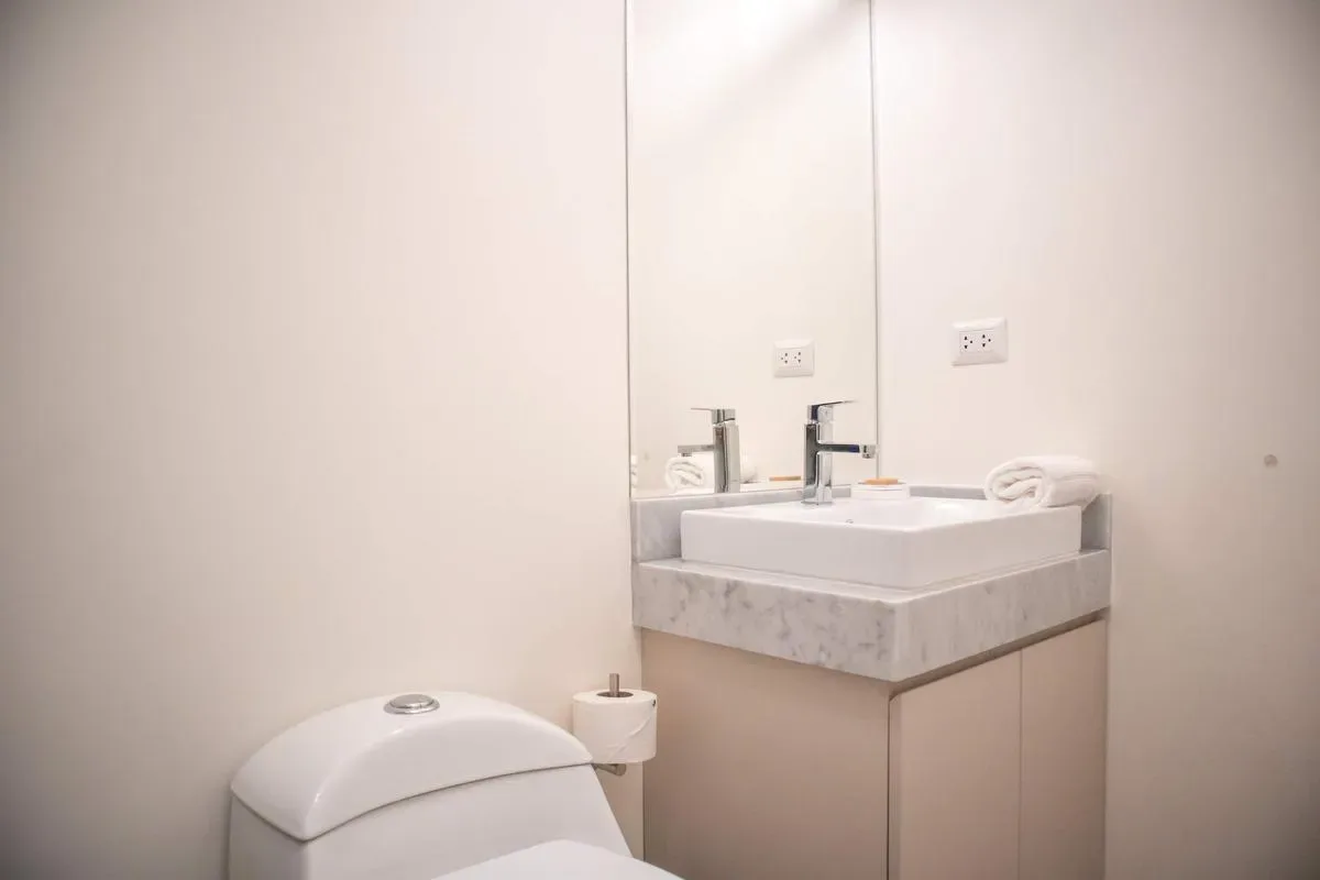 Flawless 1BR w/Balcony in Miraflores