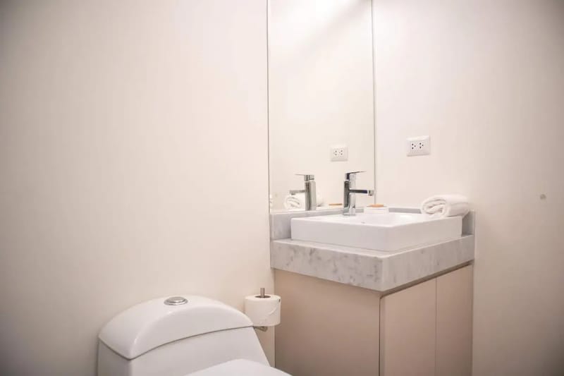 Flawless 1BR w/Balcony in Miraflores