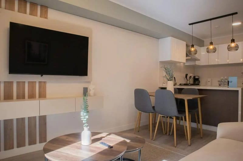 Flawless 1BR w/Balcony in Miraflores