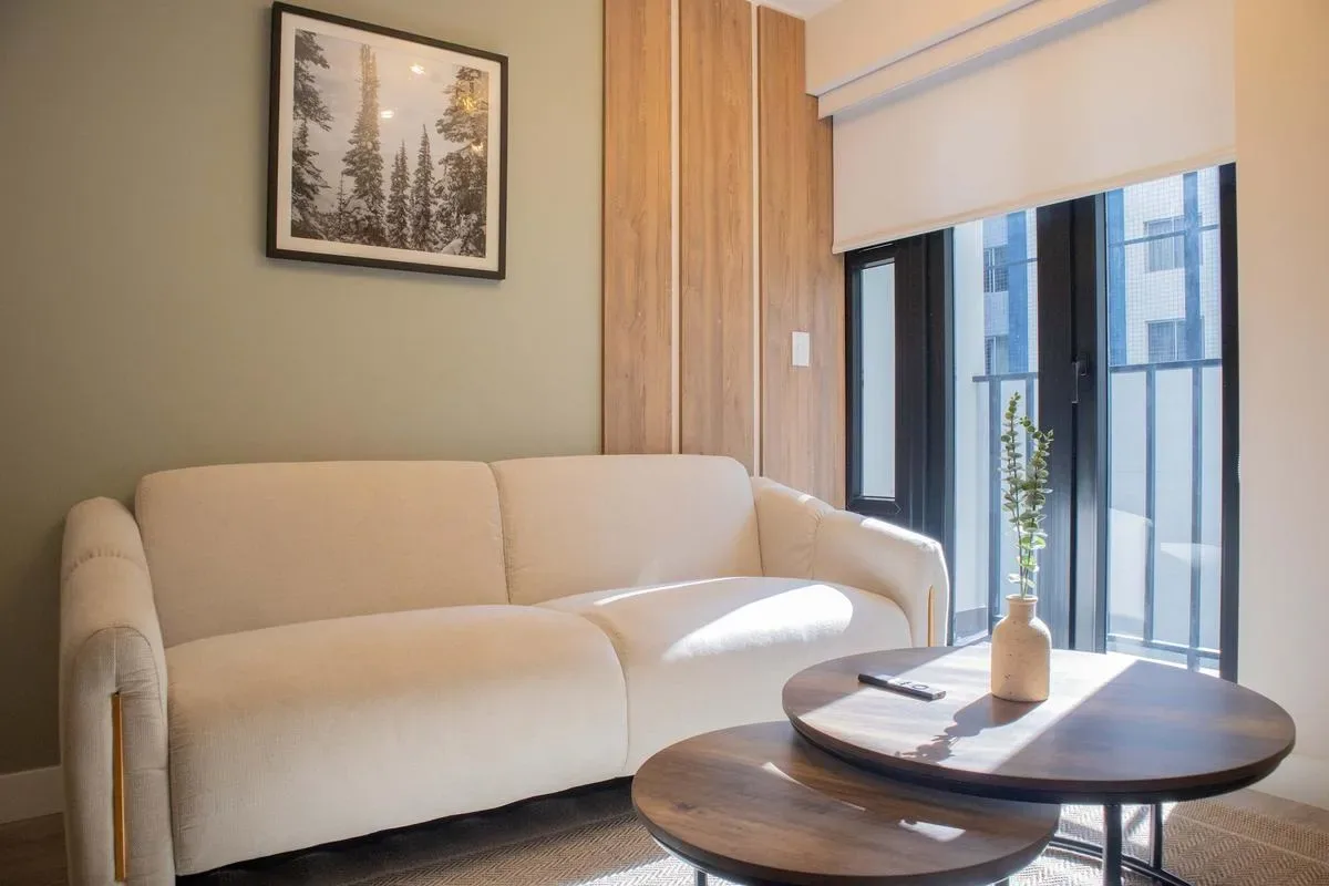 Flawless 1BR w/Balcony in Miraflores