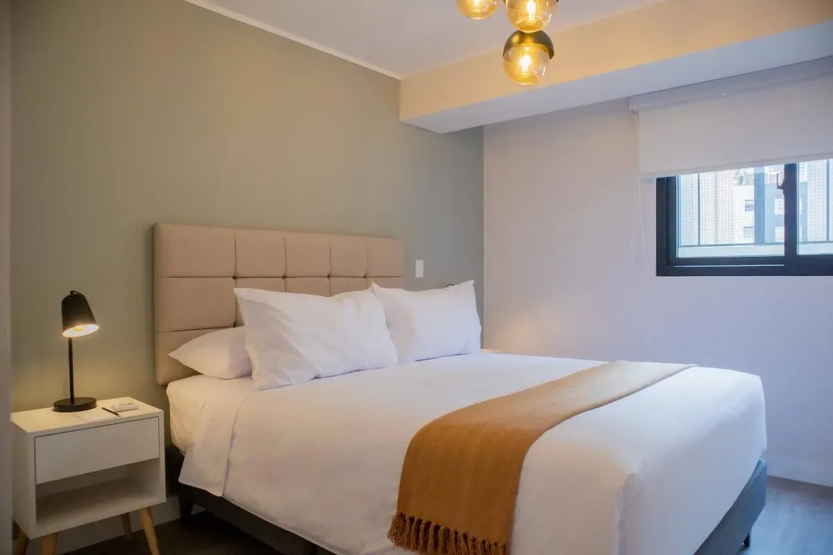 Flawless 1BR w/Balcony in Miraflores
