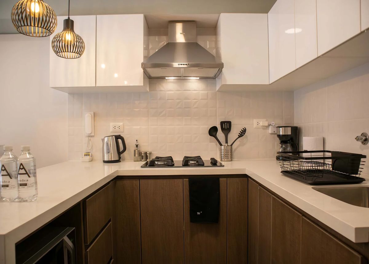 Flawless 1BR w/Balcony in Miraflores