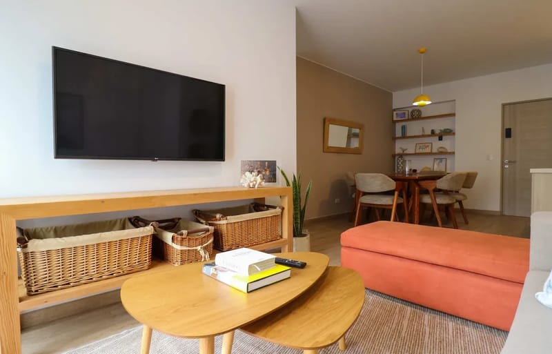 Refined & Cozy 2BR w/ Balcony in Miraflores