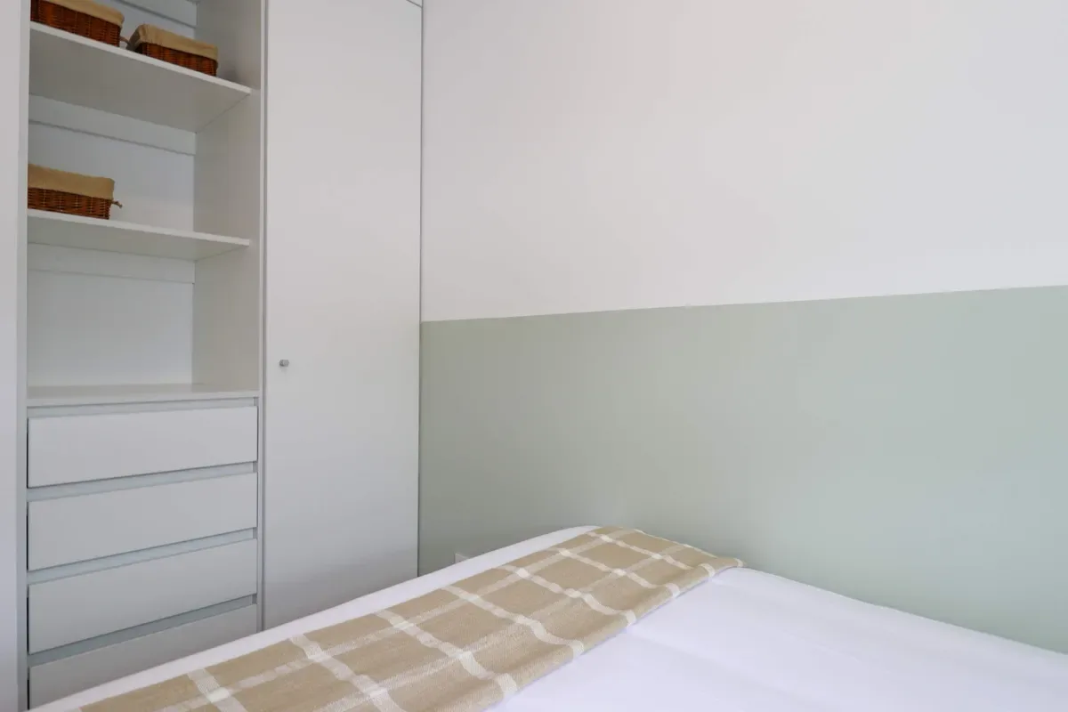 Refined & Cozy 2BR w/ Balcony in Miraflores