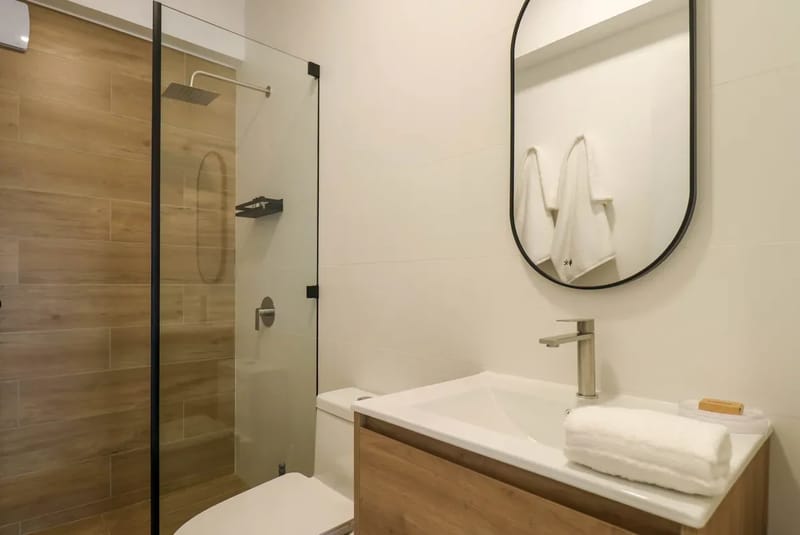 Refined & Cozy 2BR w/ Balcony in Miraflores