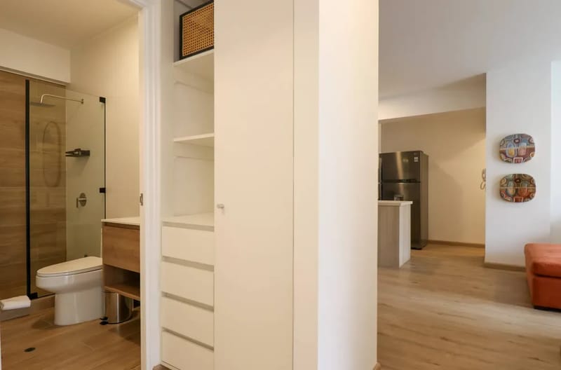 Refined & Cozy 2BR w/ Balcony in Miraflores