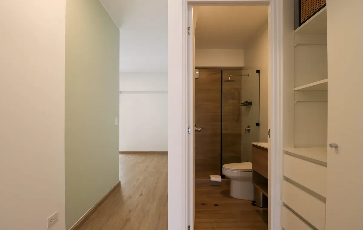 Refined & Cozy 2BR w/ Balcony in Miraflores