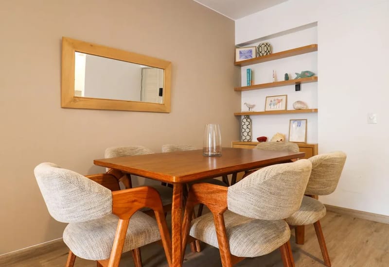 Refined & Cozy 2BR w/ Balcony in Miraflores