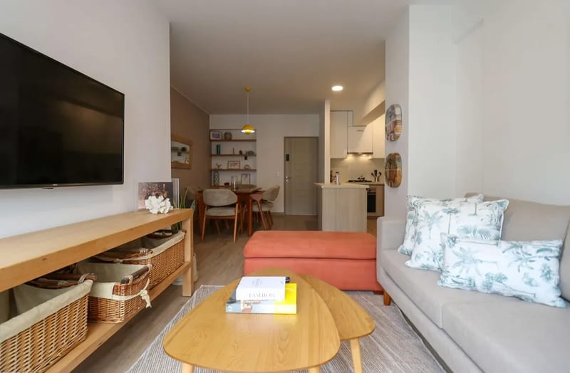 Refined & Cozy 2BR w/ Balcony in Miraflores