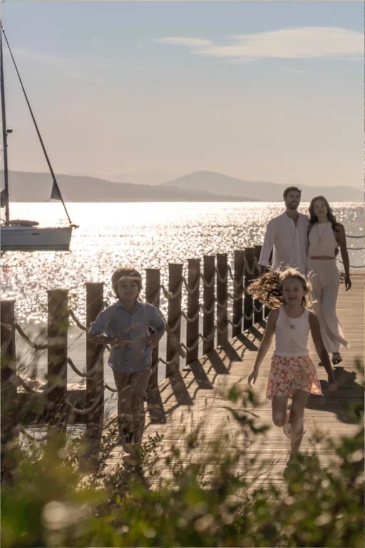Anda Barut Collection