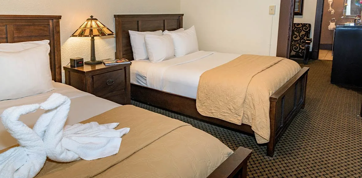 2 Double Parlor Suite