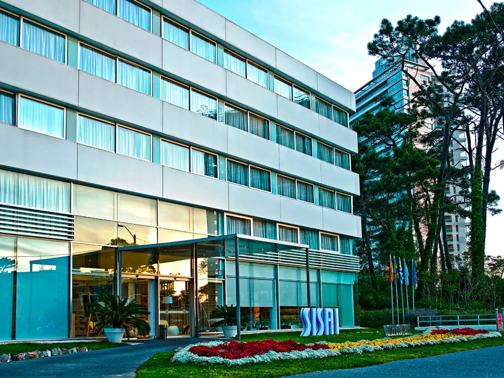 Vista frontal del Park Hotel