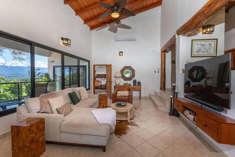 Casa del Toro · 15. Casa del Toro