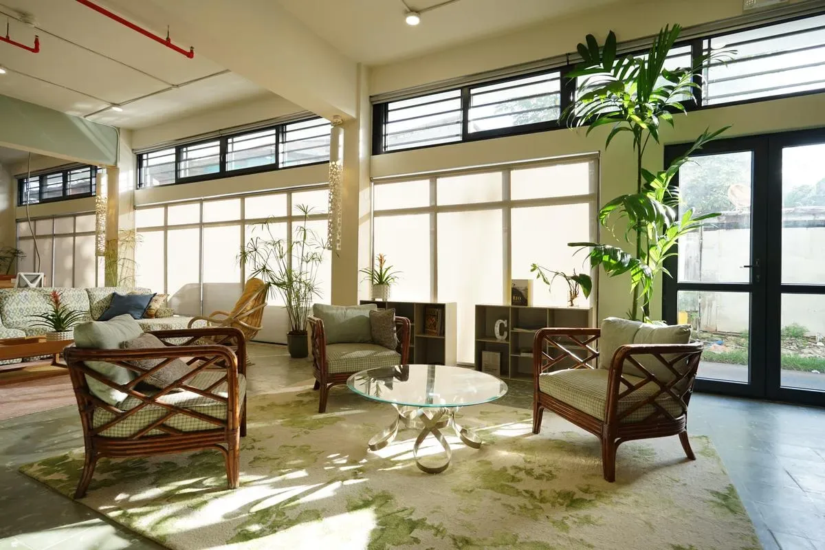 Intimate Loft in Santa Ana