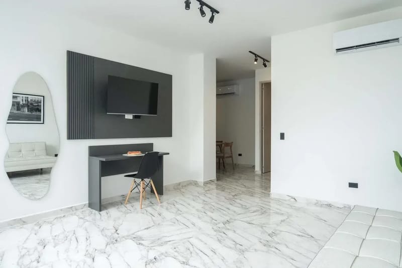 Dazzling 1BR w/ Jacuzzi near Ciudad Amurallada